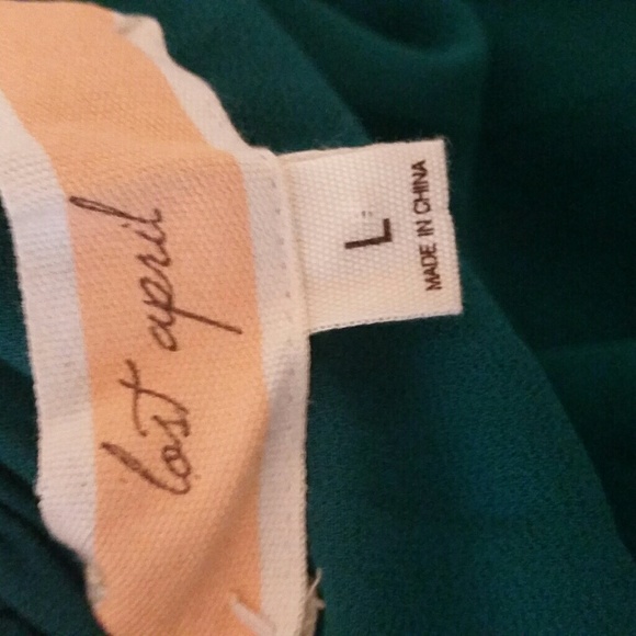 Lost April ruffle back teal Blouse - Picture 3 of 3